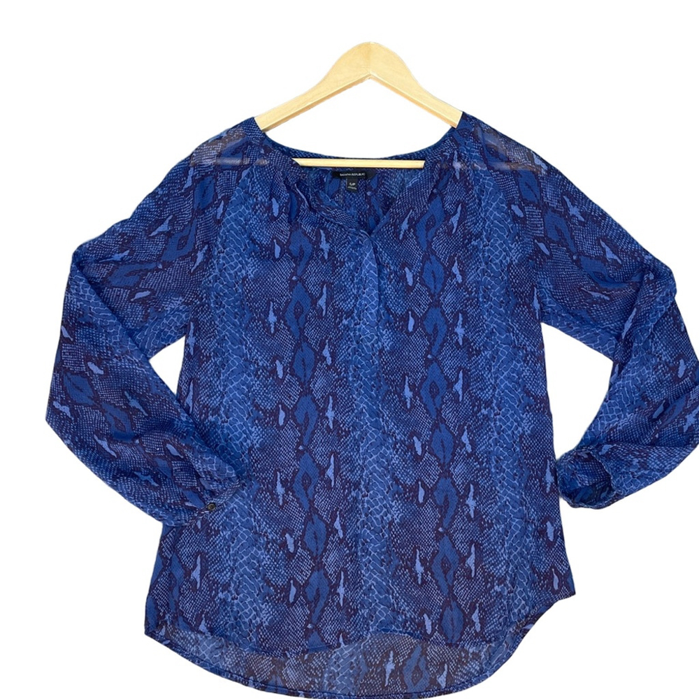 Banana Republic silk Navy Snake Print Top blue long sleeve